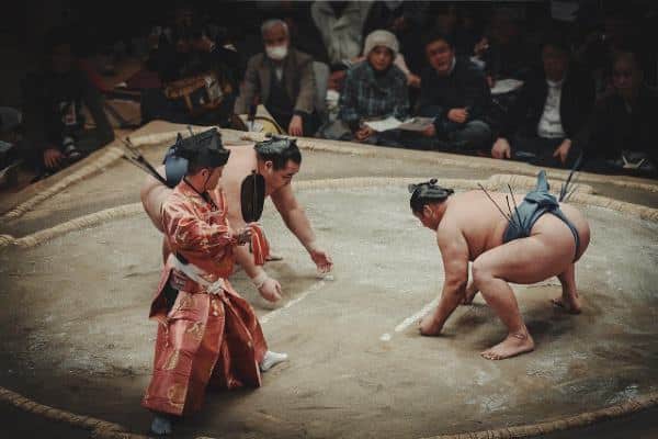 japan-attend-a-sumo-match