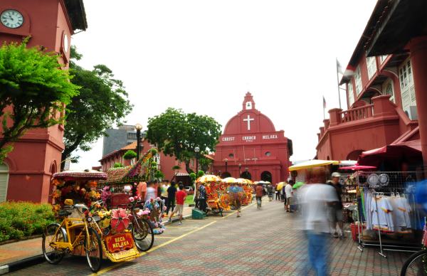 Tourist,Activity,In,Front,Christ,Church.,Christ,Church,Is,In