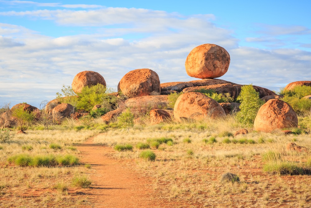 One,Main,Boulder,And,Others,Sit,Upon,A,Natural,Rock
